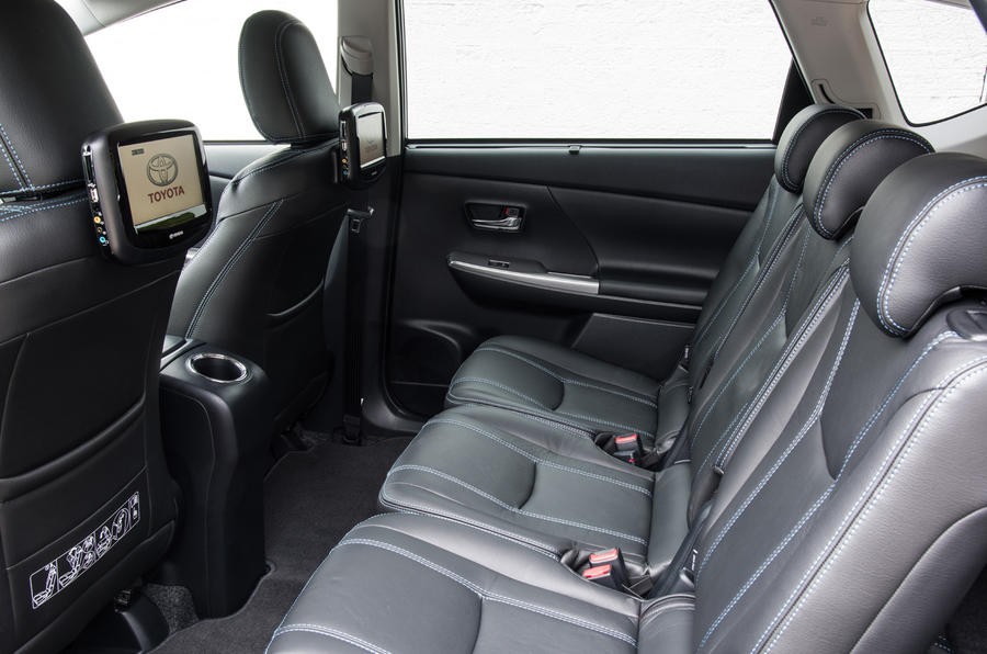 2017 TOYOTA PRIUS V